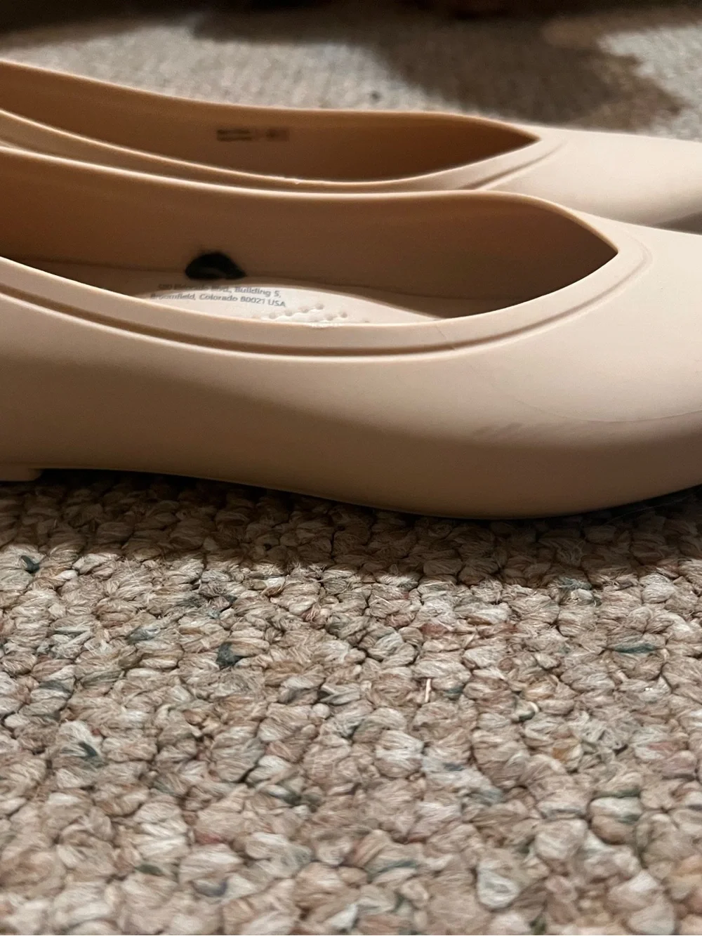 Crocs Brooklyn Pointed Toe Flats Women’s Size 8 Nude Tan Ballet Shoes